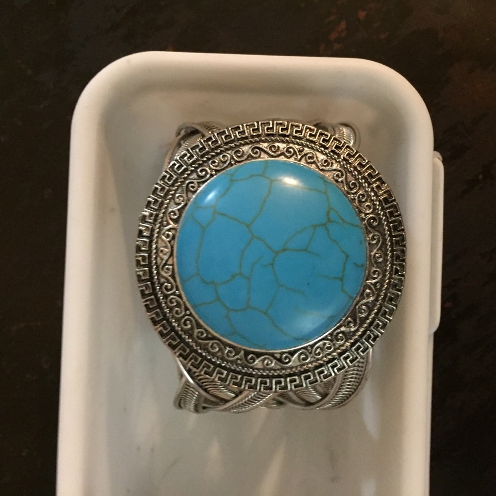 Gorgeous statement piece